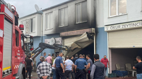 Dükkan cayır cayır yandı