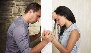 Mutsuz ve huzursuz bir evliliğin  işareti