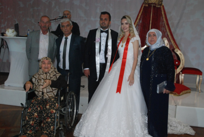 Ünalların mutlu günü