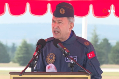 Bakan Akar'dan Yunanistan'a sert sözler