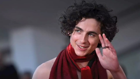 Timothée Chalamet 8,5 dakika boyunca ayakta alkışlandı