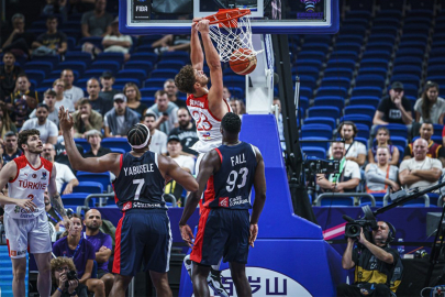 12 Dev Adam, Avrupa Şampiyonası'na veda etti