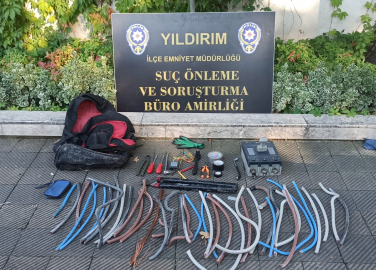 Bursa'da trafo hırsızları yakalandı