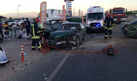 Lastiği patlayan otomobil dehşet saçtı: 1 bebek öldü