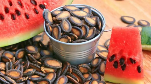 Karpuz çekirdeğinin saymakla bitmeyen büyülü faydalarını