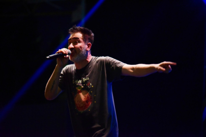 Bursa Sagopa Kajmer’e el verdi 