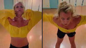 Ünlü şarkıcının kendini boğmaya çalıştığı görüntü infial yarattı