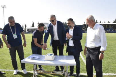 Yeşil sahalarda doğum günü sürprizi 