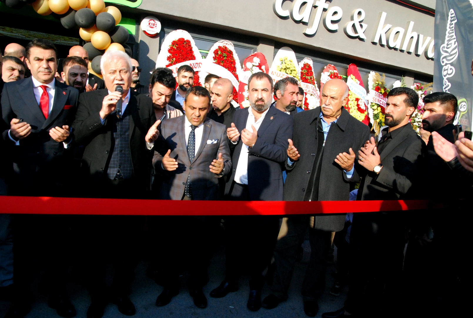 Liva Cafe hizmetinizde