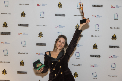 QNET ödüllerle 2022 yılını kapatıyor