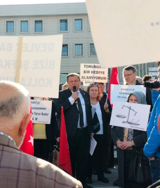 Bursalı emekliler sorunlarını meydanlardan haykırdı