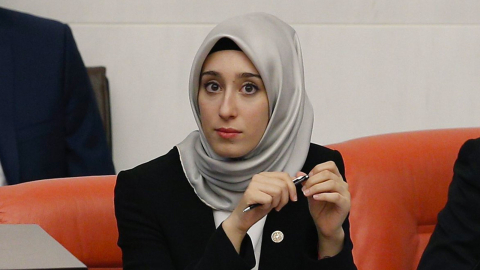 AK Parti Milletvekili Rümeysa Kadak'a sapık dadandı!