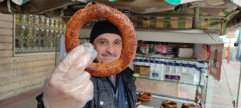 Garibanın babası simitçi amca