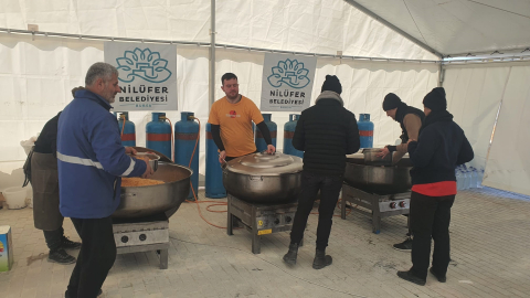 Nilüfer Belediyesi, Hatay Samandağ’da aşevi kurdu