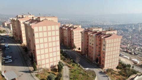 Kahramanmaraş'ta TOKİ'lerde çatlak bile yok