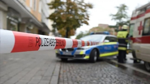 Almanya’da ilkokul yakınında silahlı saldırı!