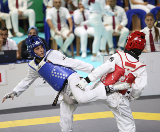 Bursa'nın gururu Hatice Kübra gümüş madalyayla döndü