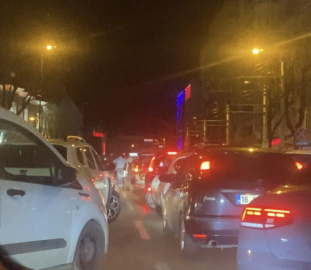 Bursa'da asker konvoyu trafiği kitledi