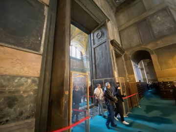 Ayasofya kapısı koruma altına alındı