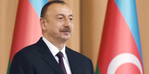 İlham Aliyev madalya kazanan haltercilerimizi tebrik etti