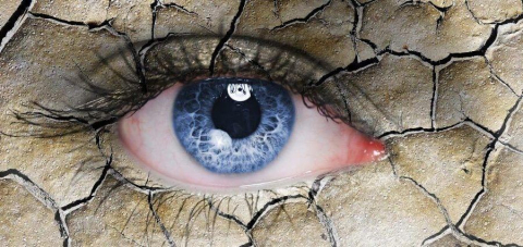 Makyaj hatanız gözlerinizden edebilir!