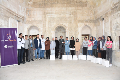 DBB'den Akademi Lise öğrencilerine hediye