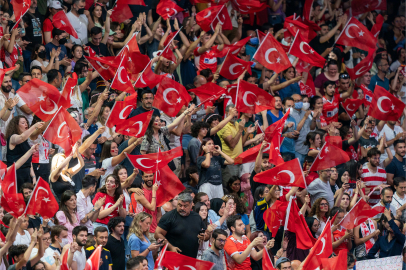 Eczacıbaşı'ndan milli takıma 9 voleybolcu!