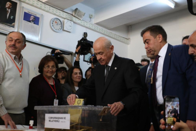 Devlet Bahçeli, oyunu Ankara'da kullandı