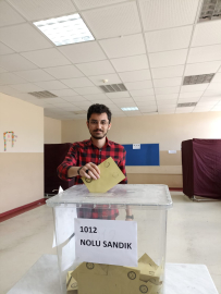 Bursa'da vatandaşlardan sandığa büyük ilgi