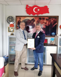 Bursalı muhtara İnsan Hakları Örgütü'nden başarı belgesi!