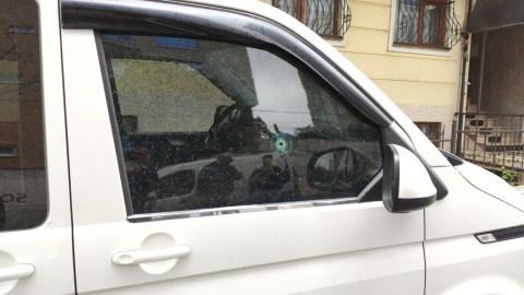 Park halindeki araçlara kurşun yağmuru