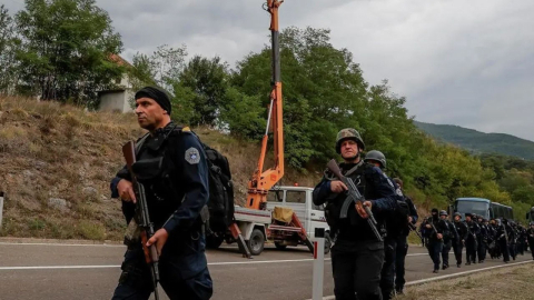 Kosova sınır kapıları kapatıldı!