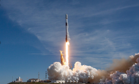 Gökyüzünde süzülen tren: Starlink uyduları