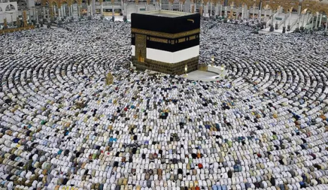 Mekke'de bayram namazı coşkusu