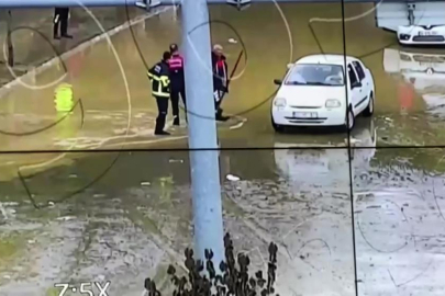 Göle dönen yolda panik dolu anlar yaşandı