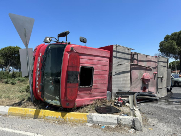 Yangına giderken kaza yaptı