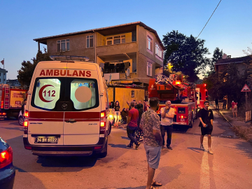 4 apartmanın çatısı alev aldı