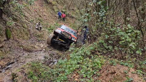 Off-road tutkunları 2 teker üzerinde şaha kalktı