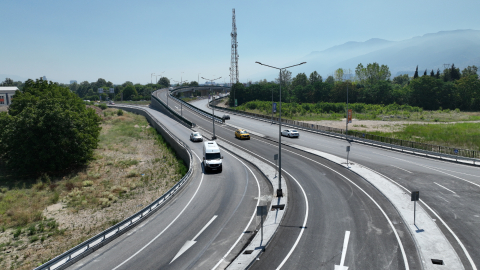Büyükşehir  trafiğe nefes aldırdı
