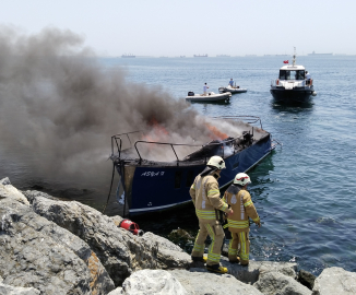 İstanbul'da tekne alev aldı