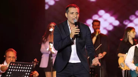 Rafet El Roman genç sevgilisi ile yakalandı