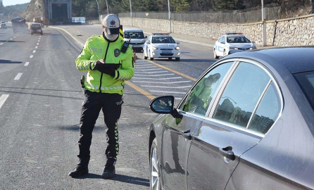 Araç sahipleri dikkat! Bunları yapan trafikten men ediliyor