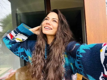 Demet Özdemir sevgilisiyle ilk pozunu  paylaştı
