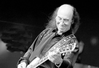 Erkin Koray Kanada’da hastaneye kaldırıldı