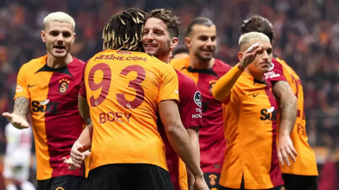 Galatasaray ikinci yarıya fırtına gibi başladı: 3-0