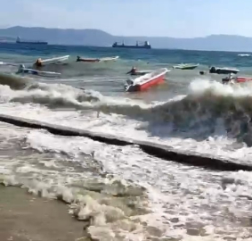 Rüzgar esti, tekne alabora oldu