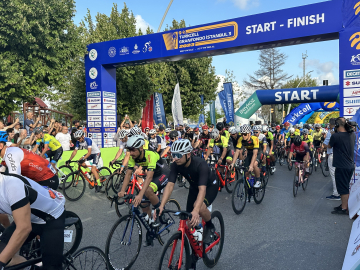 Bakan Bak: "Sporu seven bir ülke olmak istiyoruz"