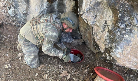 Teröristlere ait mühimmatlar ele geçirildi