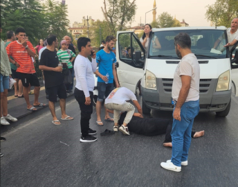 Yayaya çarptı, hakaret edip kaçtı