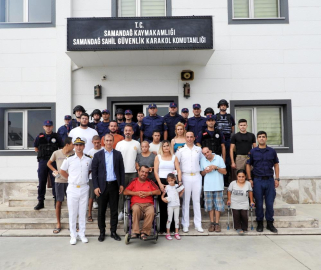 Depremzedeler kahramanlarıyla buluştu